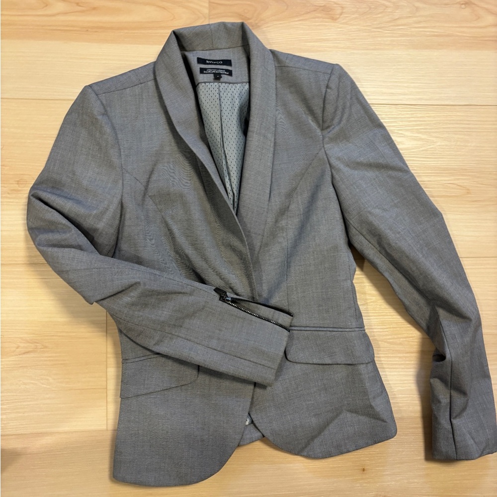 RW&CO. Grey collarless blazer